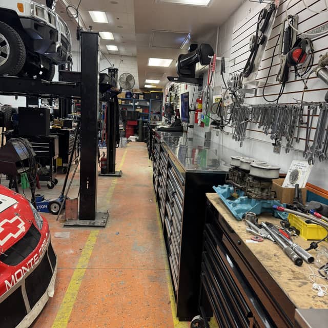 shop toolbox side